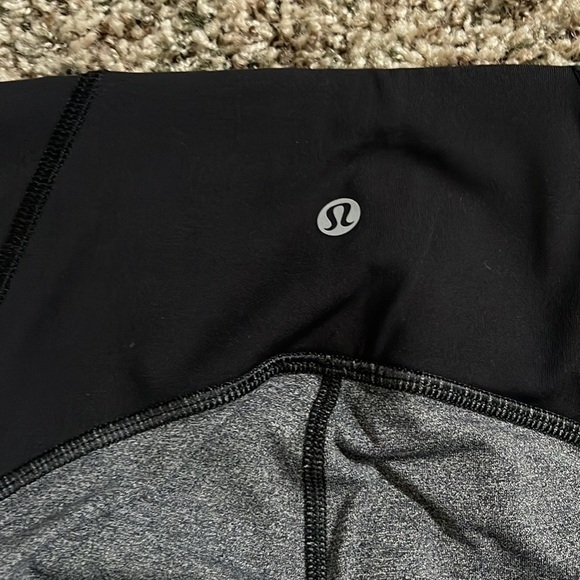 Lululemon Train Times 7/8 Pant *25"
Heathered Black / Black 4 - Picture 6 of 8